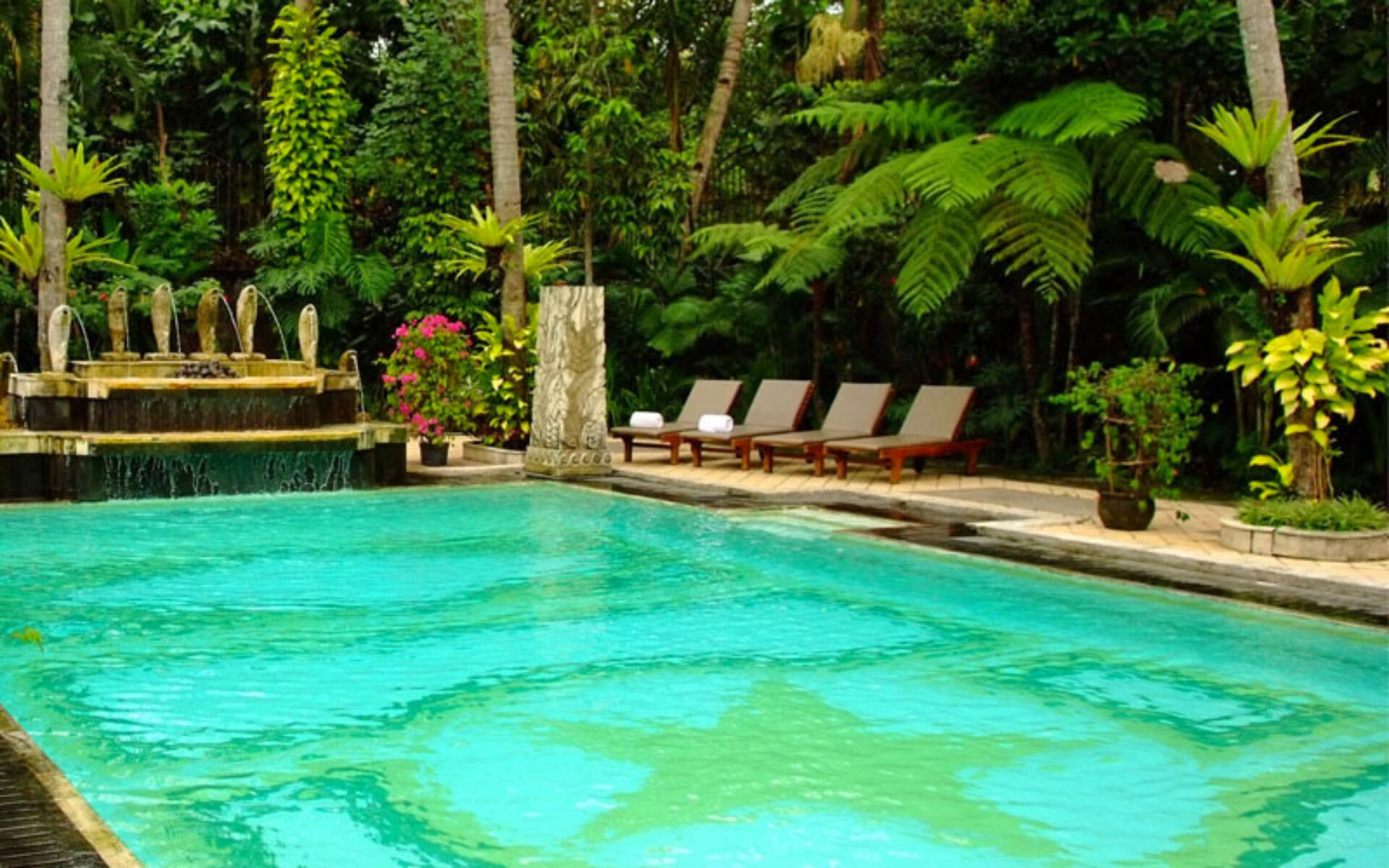 Hotel Indonesie Rondreis Vakantie Java Borobudur Yogyakarta Saraswati Hotel