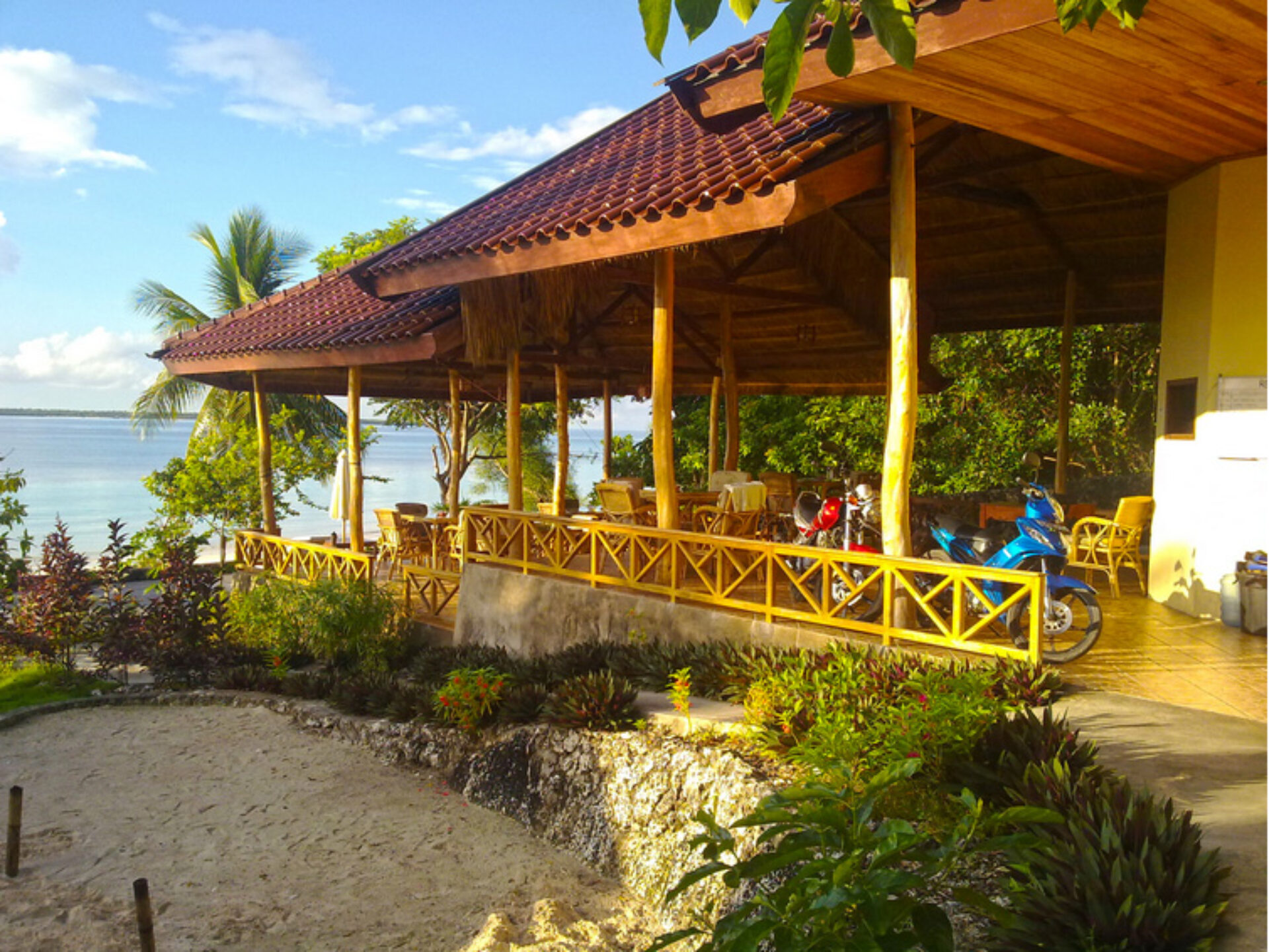 Hotel Indonesie Sulawesi Rondreis Vakantie Bira Bara Beach bungalows