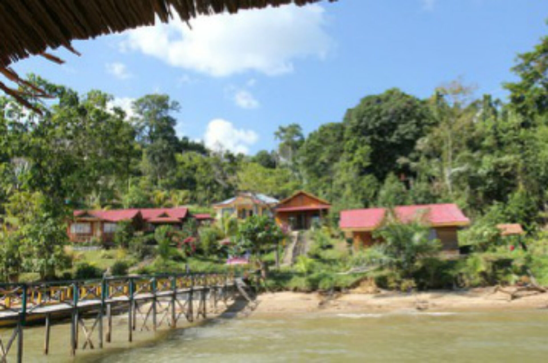 otel Indonesie Sulawesi Rondreis Vakantie Centraal Sulawesi Poso Dolidi Ndano Resort