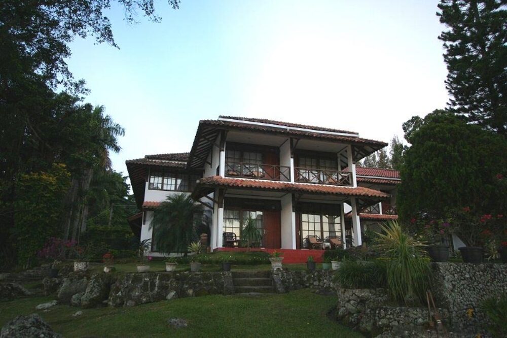 Hotel Sumatra Samosir Toba meer Silintong Hotel