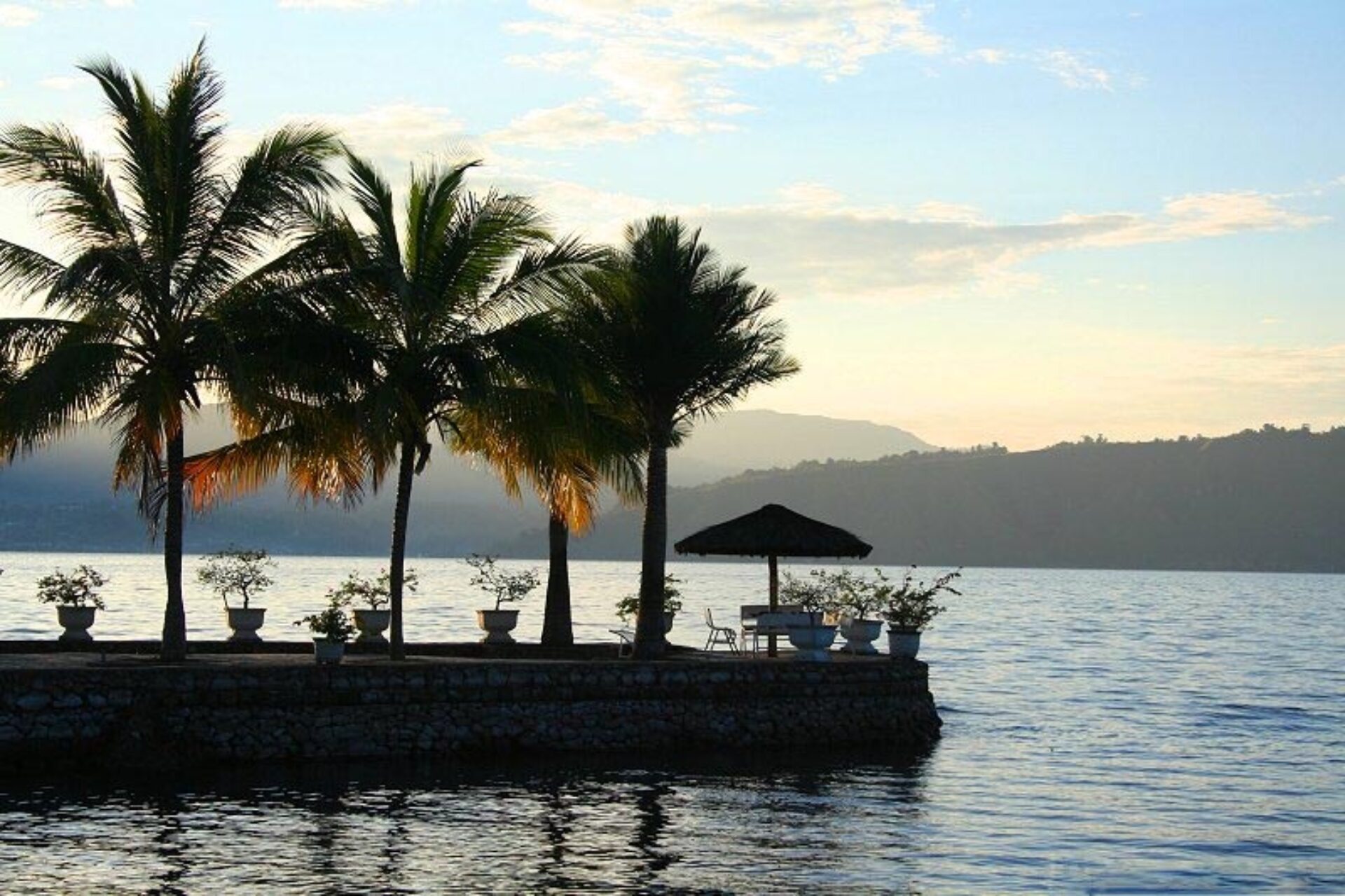 Hotel Sumatra Samosir Toba meer Silintong Hotel