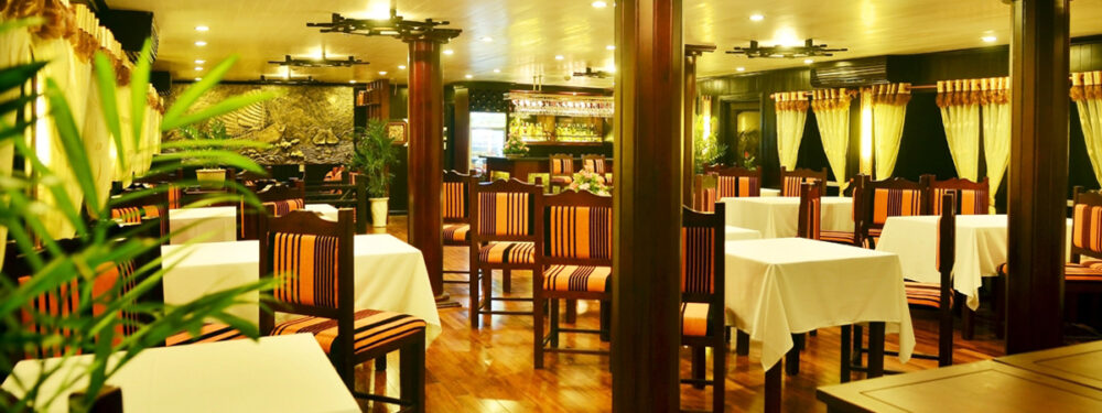 Hotel Cruise Vietnam Halong Bay Boottocht Rondreis Vakantie Treasure Junk