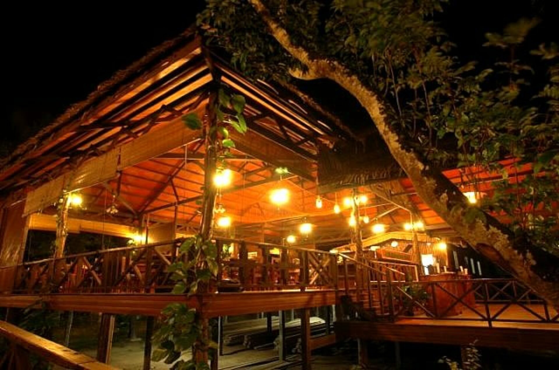 Hotel Maleisie Oost Rondreis Vakantie Borneo Sandakan Bilit Rainforest Lodge