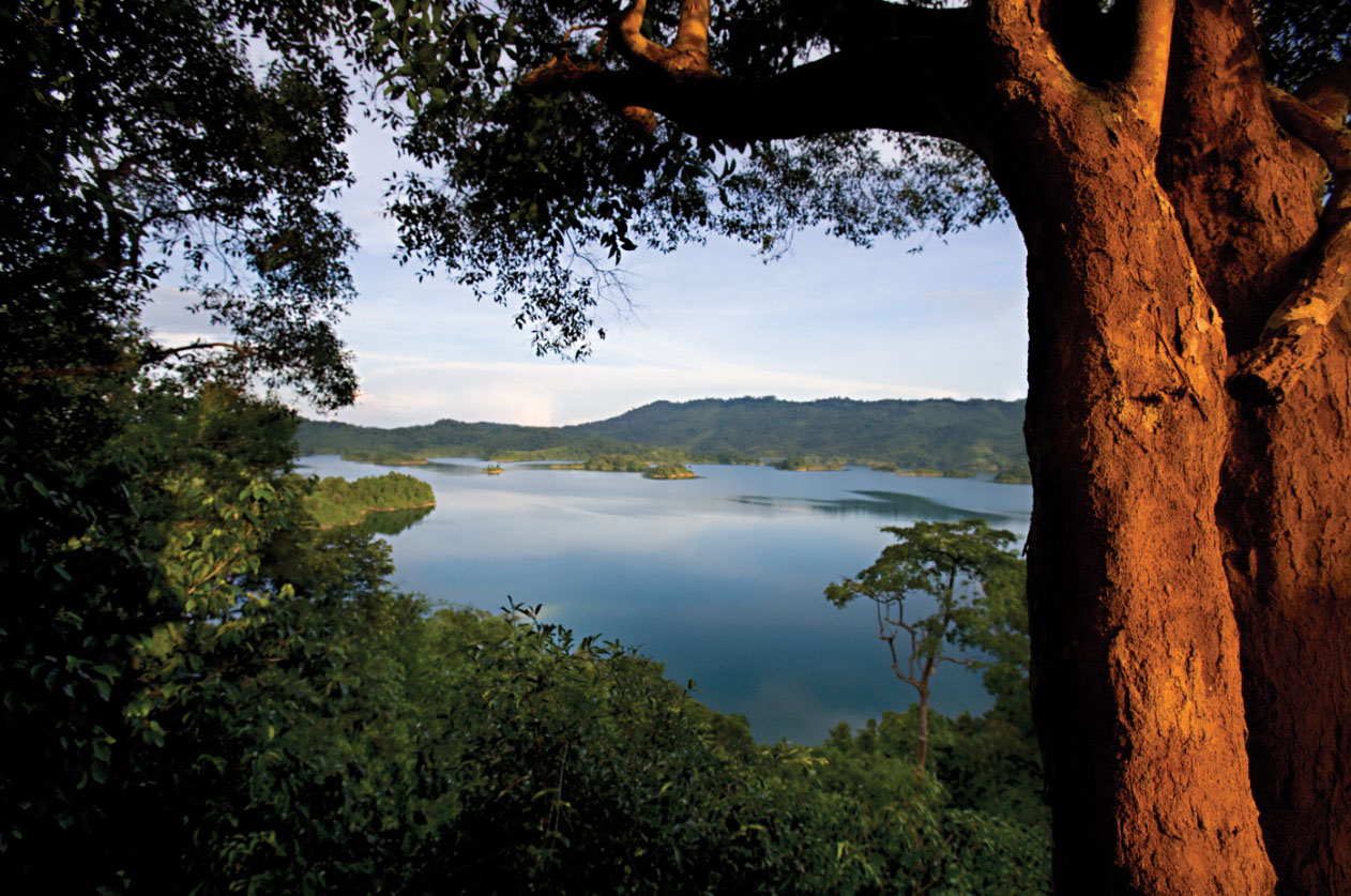 Hotel Maleisie Vakantie Rondreis Regenwoud Batang Ai Longhouse Resort Managed by Hilton uitzicht paralax Sarawak en Sabah