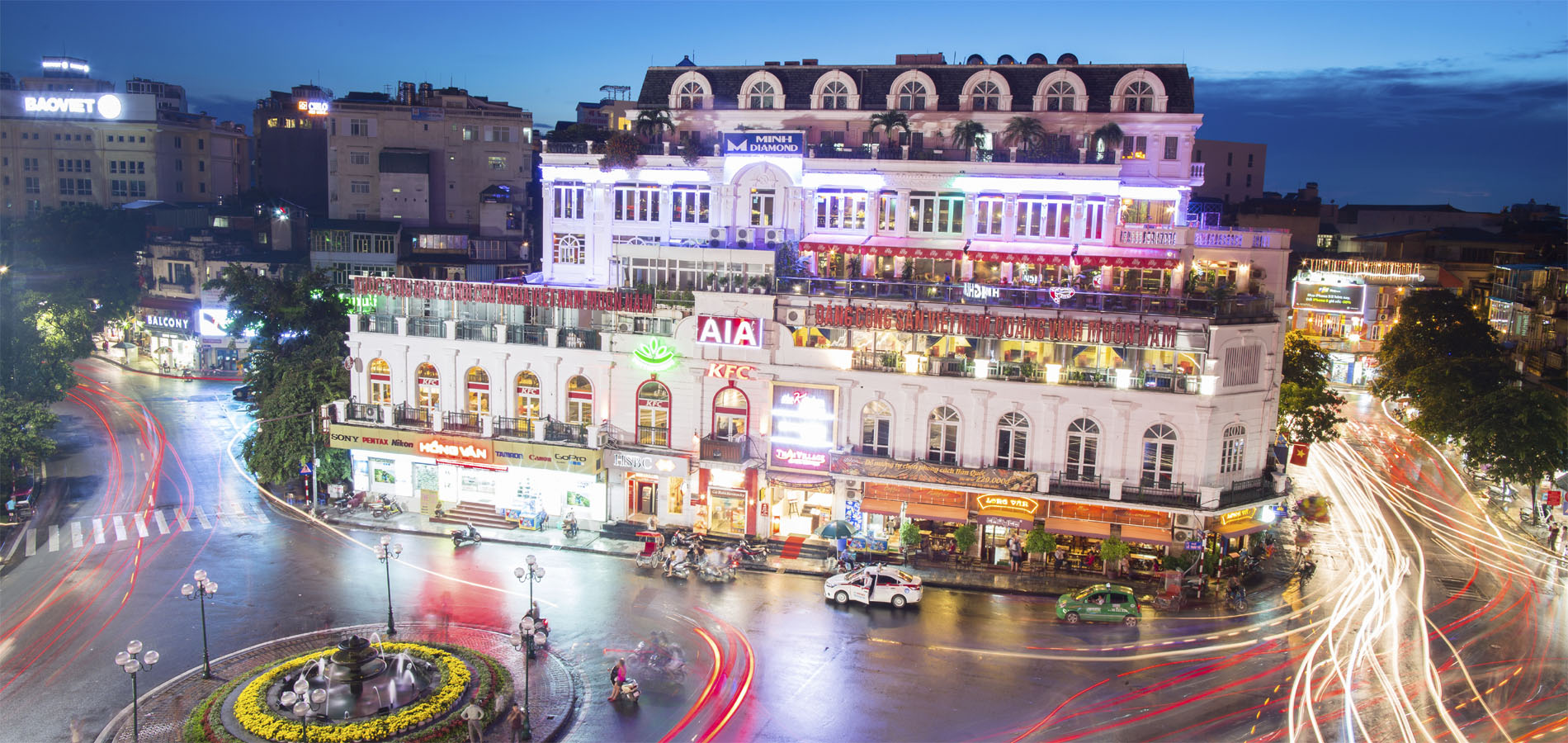 Home 1900x900 Istock Vietnam Rondreis strandvakantie Noord Hanoi stad avond