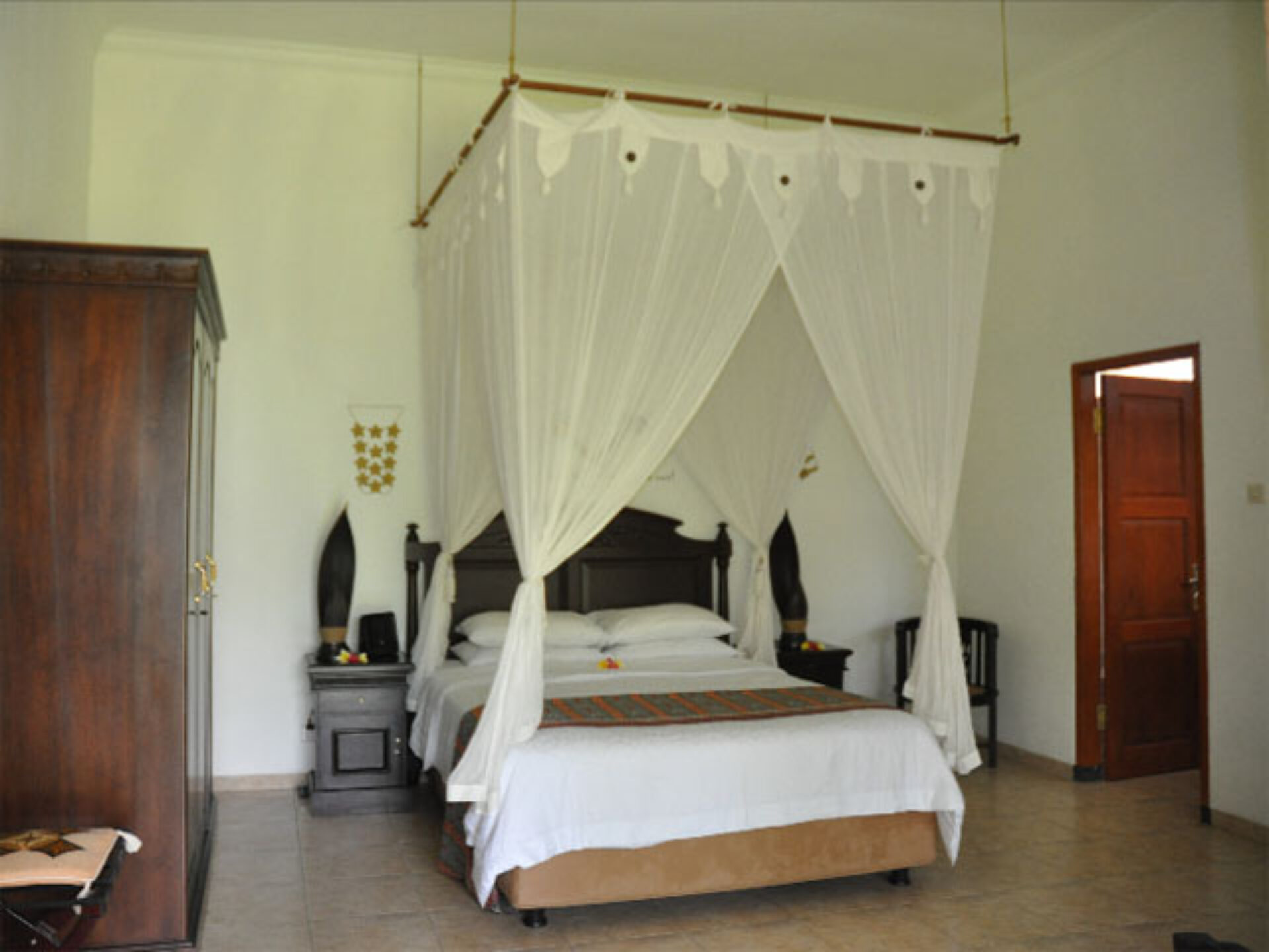 Hotel Villa Bugis Resort Kalibaru Original Asia Vakantie Java Indonesie Rondreis kamer