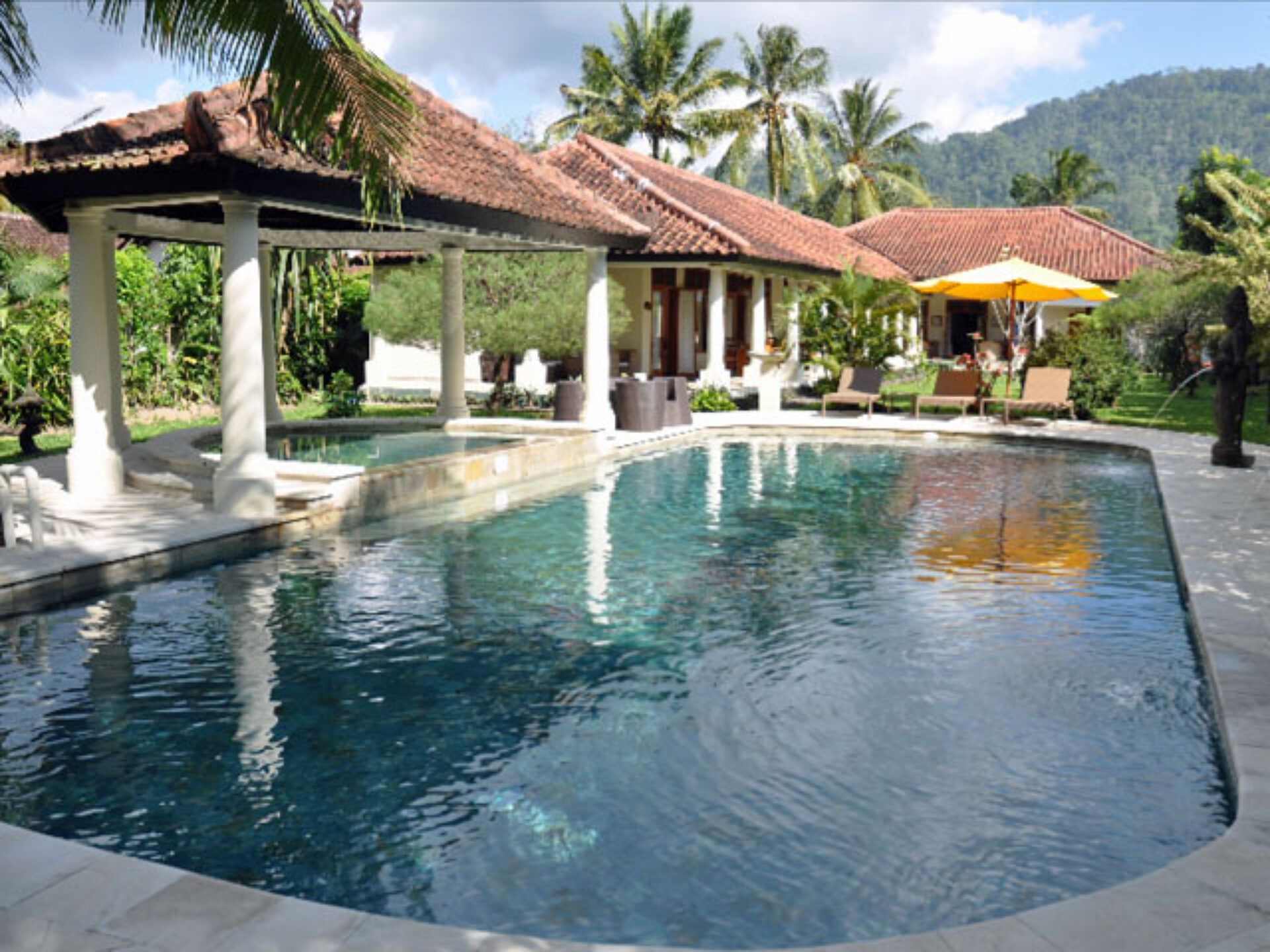 Hotel Villa Bugis Resort Kalibaru Original Asia Vakantie Java Indonesie Rondreis kamer