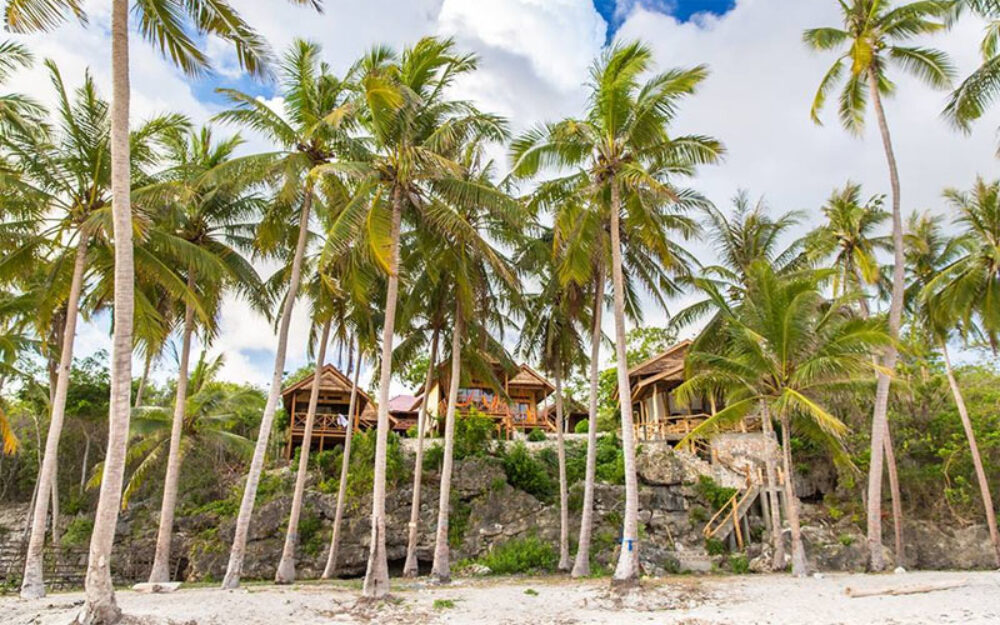 Hotel Bara Coco Bungalows Original Asia Bira Rondreis Sulawesi Vakantie Indonesie bungalow