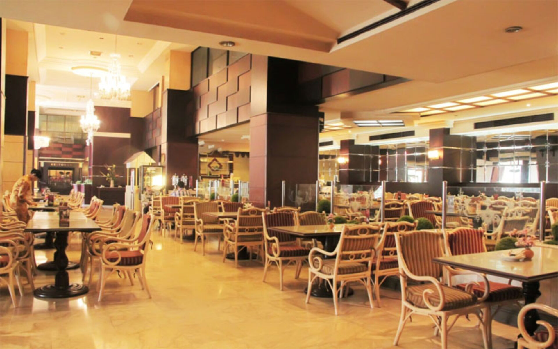 Le Polonia Hotel Medan Orginal Asia Rondreis Sumatra Vakantie Indonesie