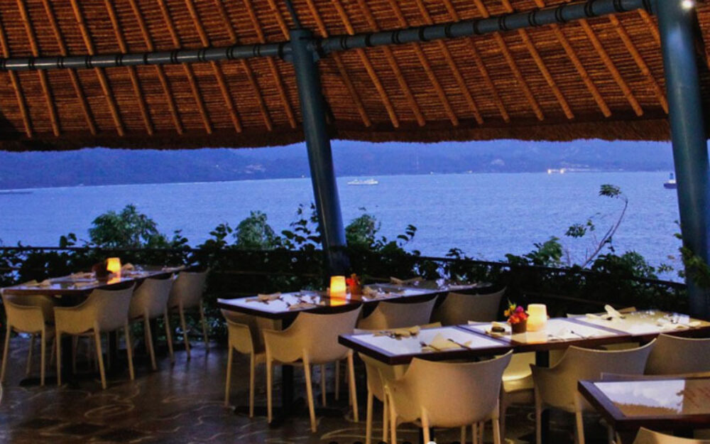 Bloo Lagoon Eco Village Resort Hotel Blue Lagoon Padangbai Rondreis Bali vakantie Original asia lagune