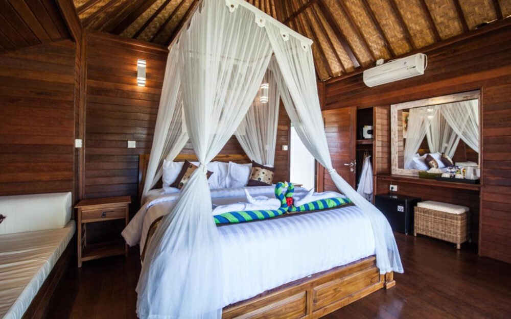 Cubang Huts Lembongan Hotel Nusa Lembongan Resort Rondreis Bali Vakantie Original Asia badkamer