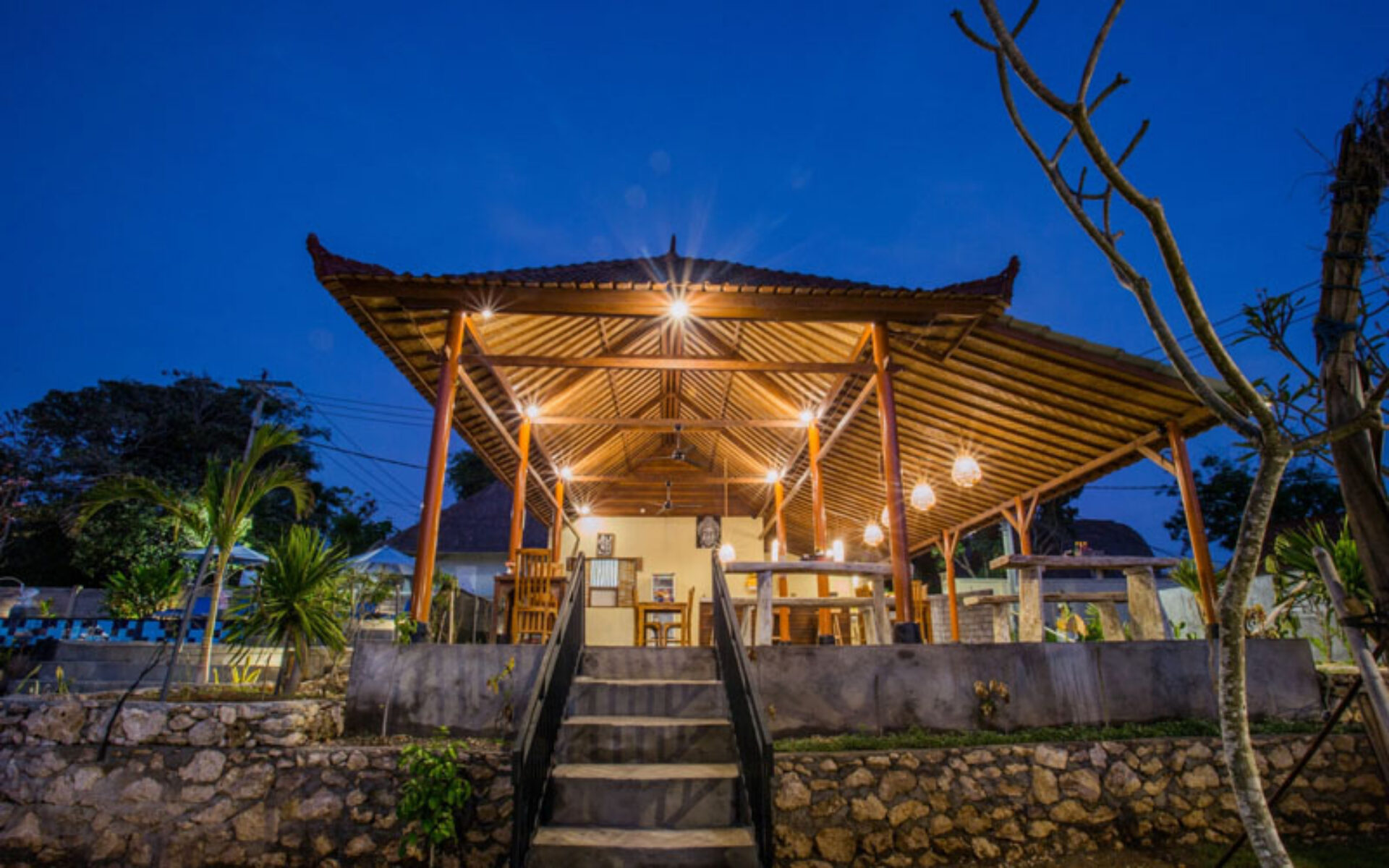 D'Coin Lembongan Cottage Hotel Nusa Lembongan Rondreis Bali Vakantie Original Asia sunrise