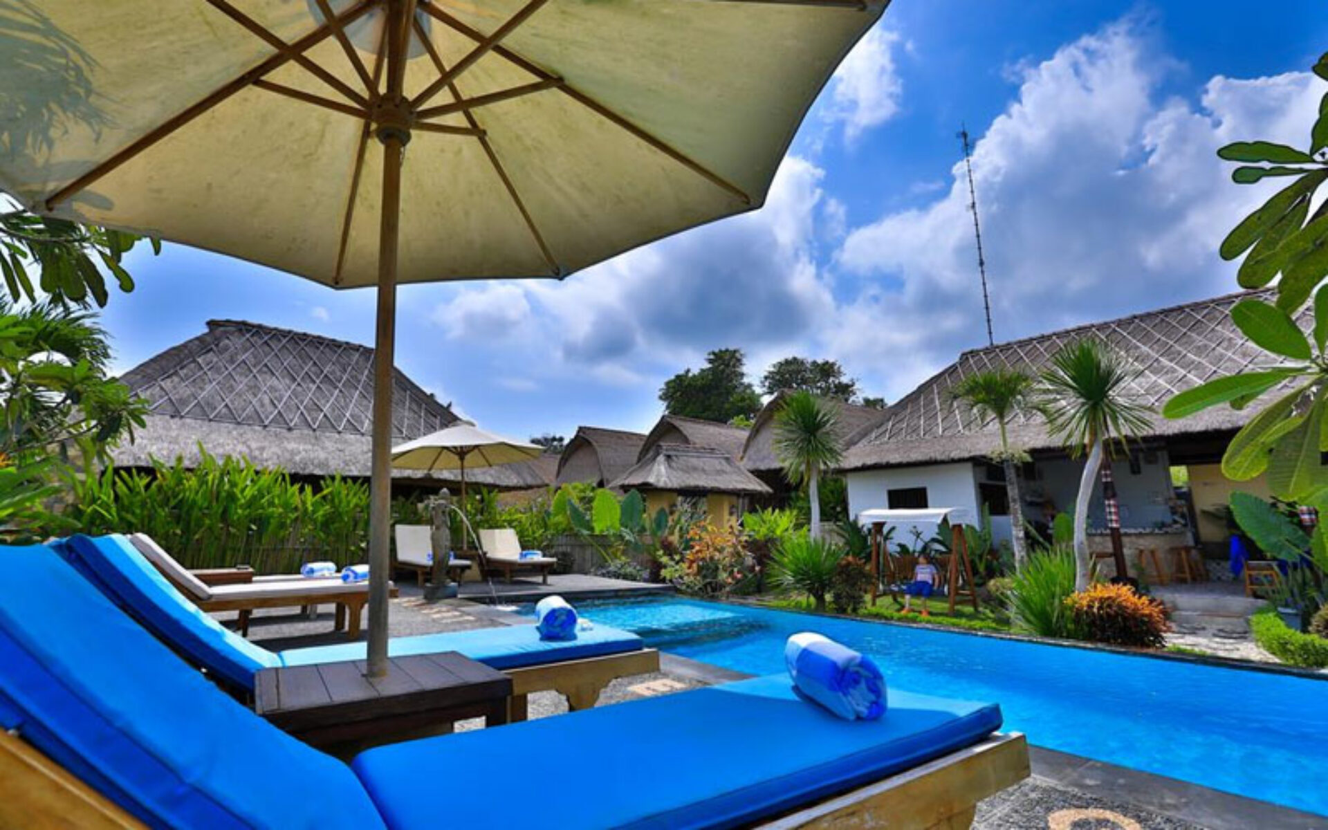 Sunset Coin Lembongan Cottages Hotel Nusa Lembongan Rondreis Bali Vakantie Original Asia zwembad