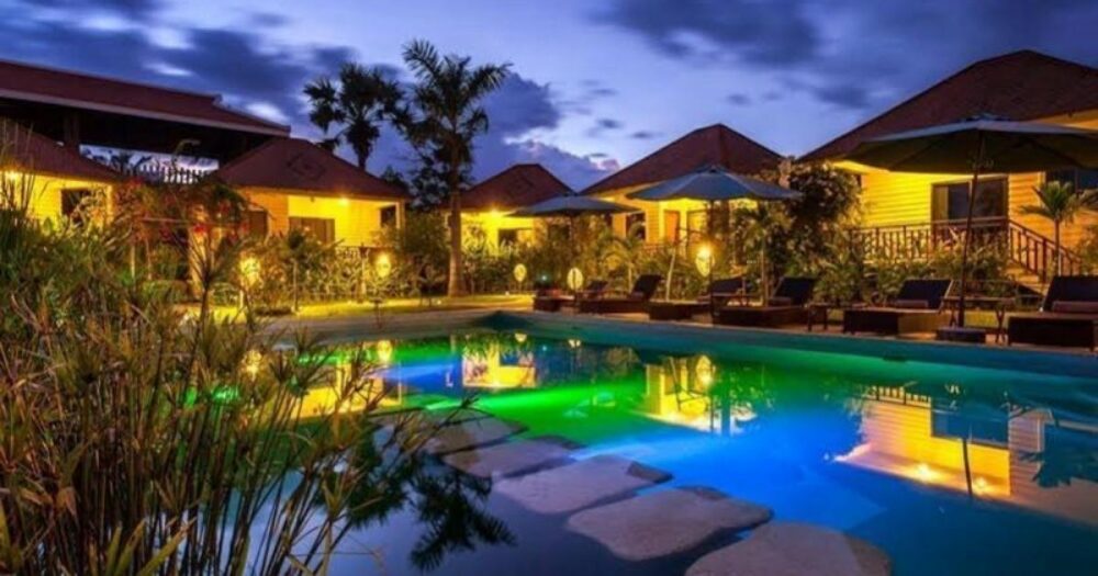 Au Cabaret Vert Hotel Battambang Resort Rondreis Cambodja Vakantie Original Asia