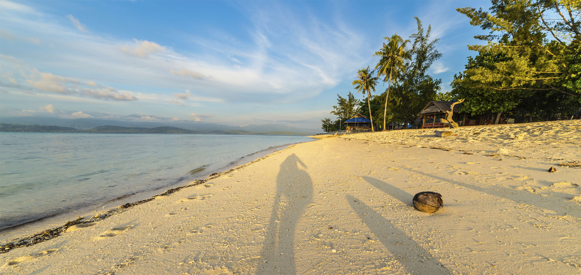 Home 1900x900 Indonesie Sulawesi Istock Centraal Sulawesi strand togian togean mooi eiland beach