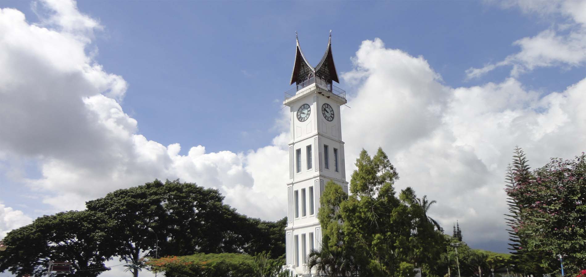 Home 1900x900 Indonesie Sumatra Bukittinggi toren algemeen mooi