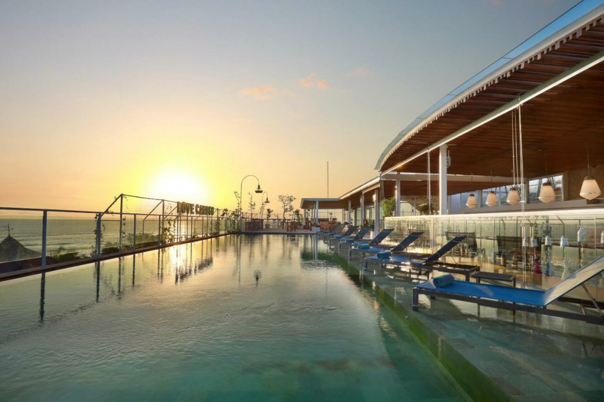 Aston Canggu Beach Resort Original Asia Indonesie Rondreis Bali Vakantie bar