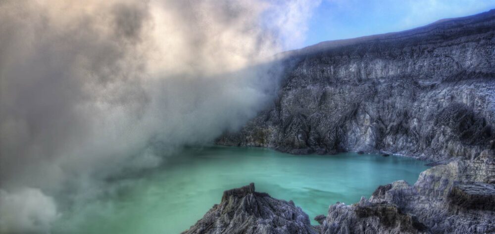 Home 1900x900 Indonesie Istock Java Oost Bromo sunrise zonsopkomst ondergang sunset mooi rood