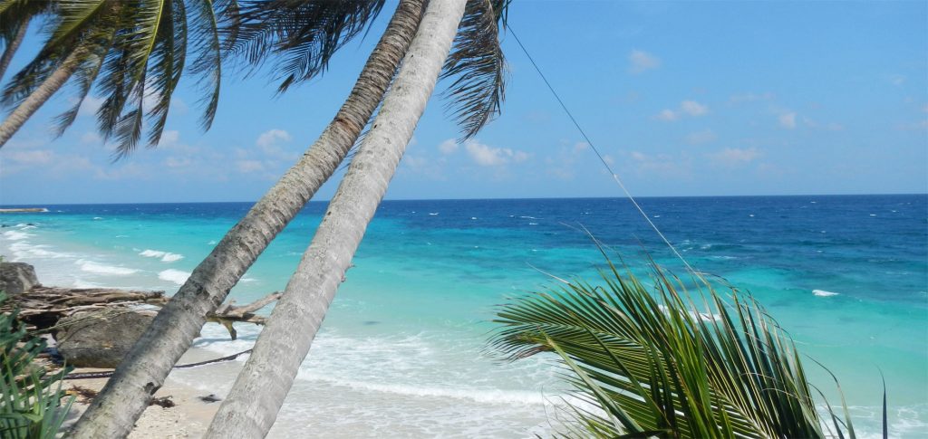 Home Panorama-Hotel-Freddies-Santai-Sumurtiga-Original-Asia-Rondreis-Sumatra-Pulau-Weh-Vakantie-beach-1024x485