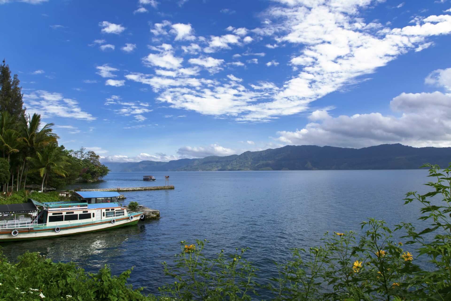 Home 1900x900 Indonesie Toba Meer Samosir Sumatra uitzicht