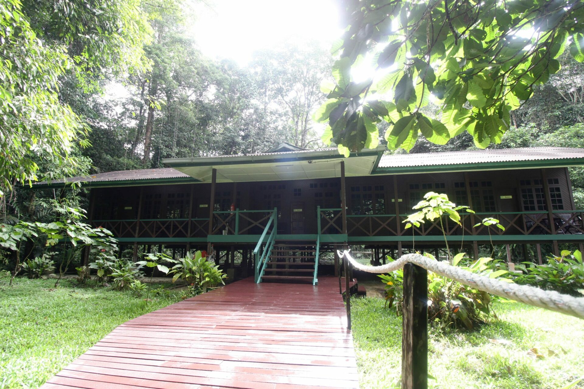 Mulu National Park Headquarters Sarawak Rondreis Malaysia Vakantie Original Asia