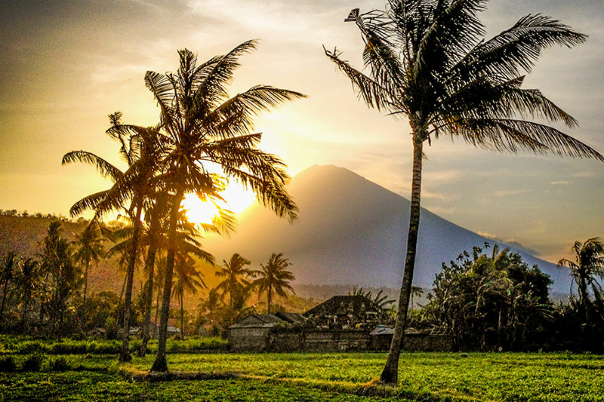 Santai Bali Hotel Original Asia Amed Vakantie Bali Rondreis zwembadavond