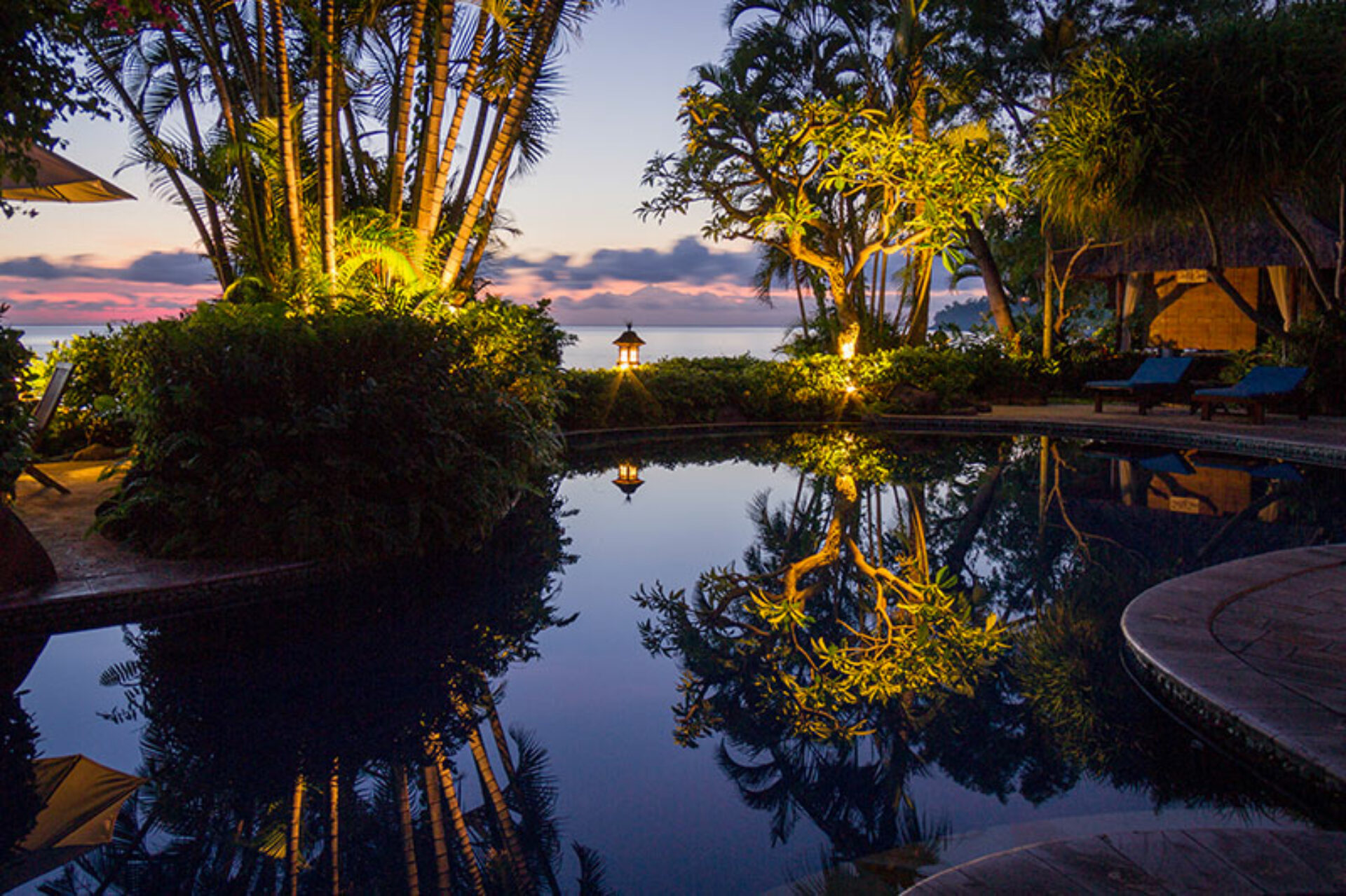 Santai Bali Hotel Original Asia Amed Vakantie Bali Rondreis zwembadavond