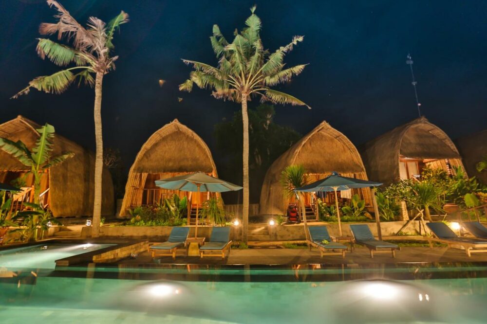 Sunset Coin Lembongan Resort Hotel Nusa Lembongan Original Asia Rondreis Bali vakantie Indonesie