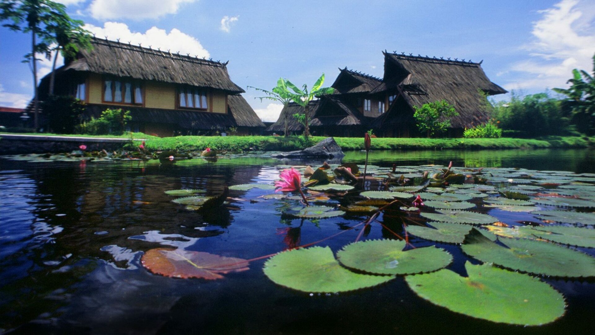 Kampung Sumber Alam Garut Rondreis Indonesia Vakantie Original Asia
