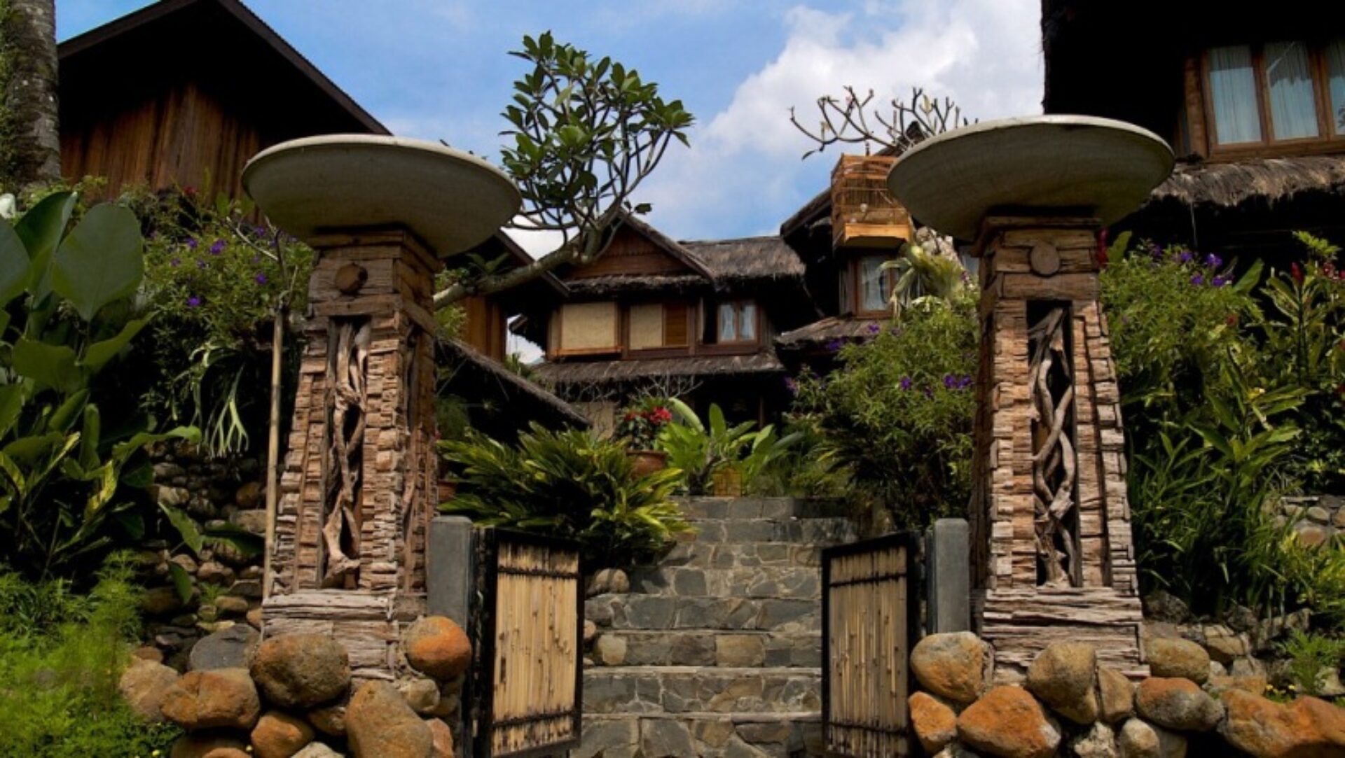 Kampung Sumber Alam Garut Rondreis Indonesia Vakantie Original Asia