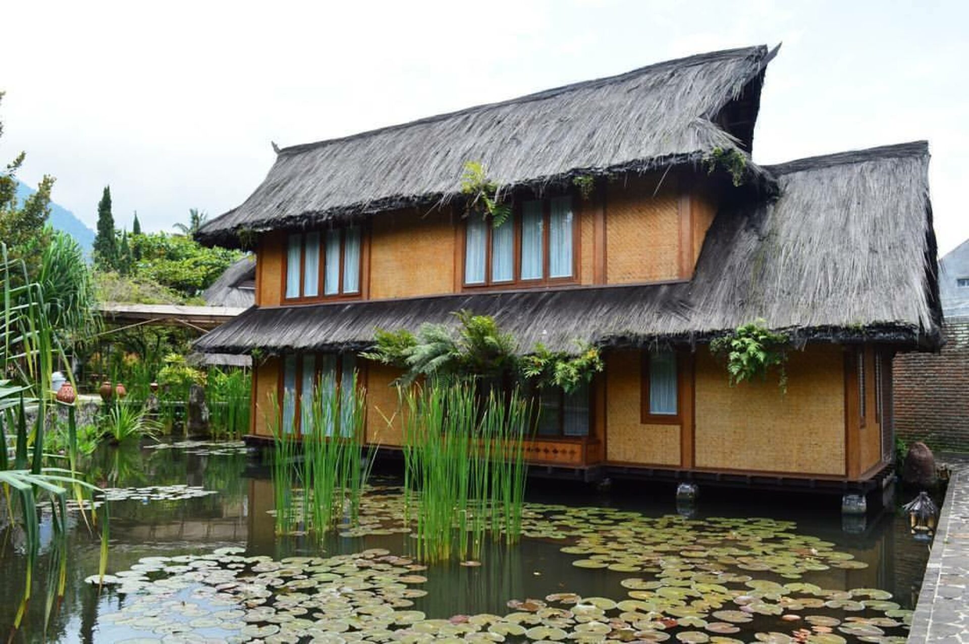 Kampung Sumber Alam Garut Rondreis Indonesia Vakantie Original Asia