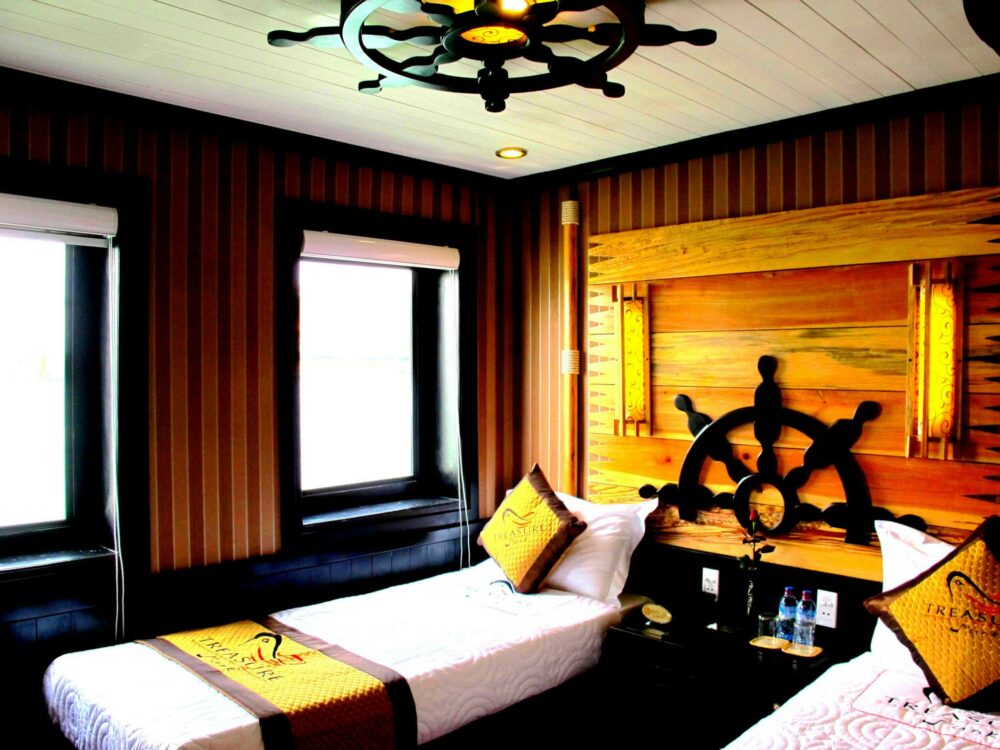 Treasure Junk Cruise Halong Bay Rondreis Vietnam Vakantie Original Asia