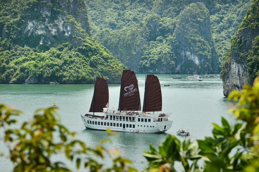Treasure Junk Cruise Halong Bay Rondreis Vietnam Vakantie Original Asia
