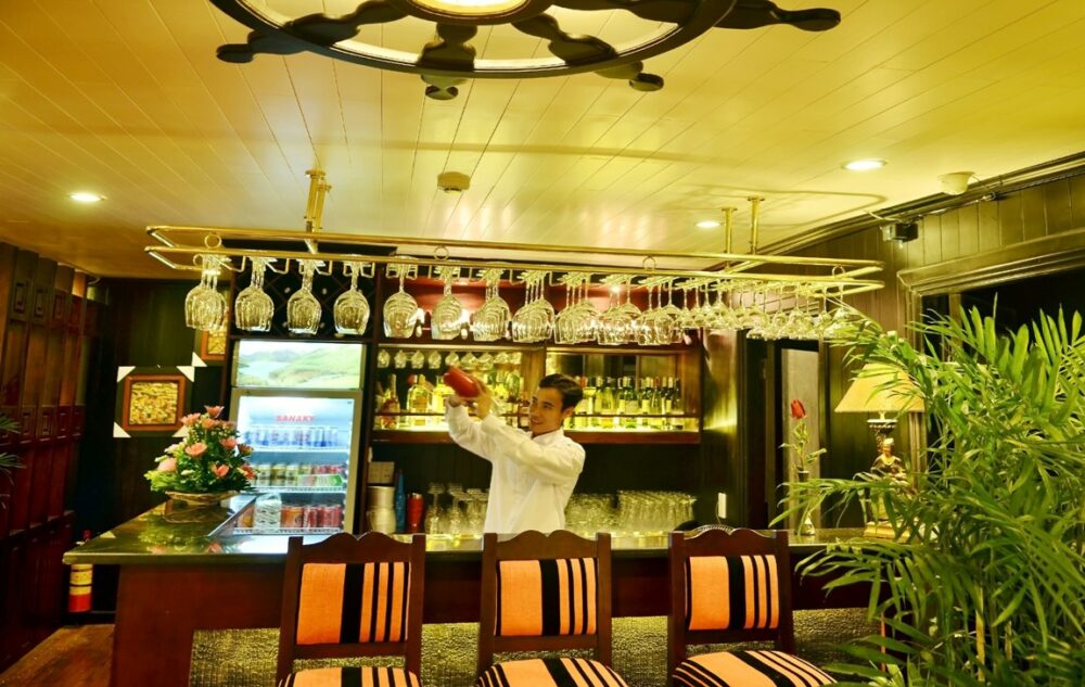 Treasure Junk Cruise Halong Bay Rondreis Vietnam Vakantie Original Asia