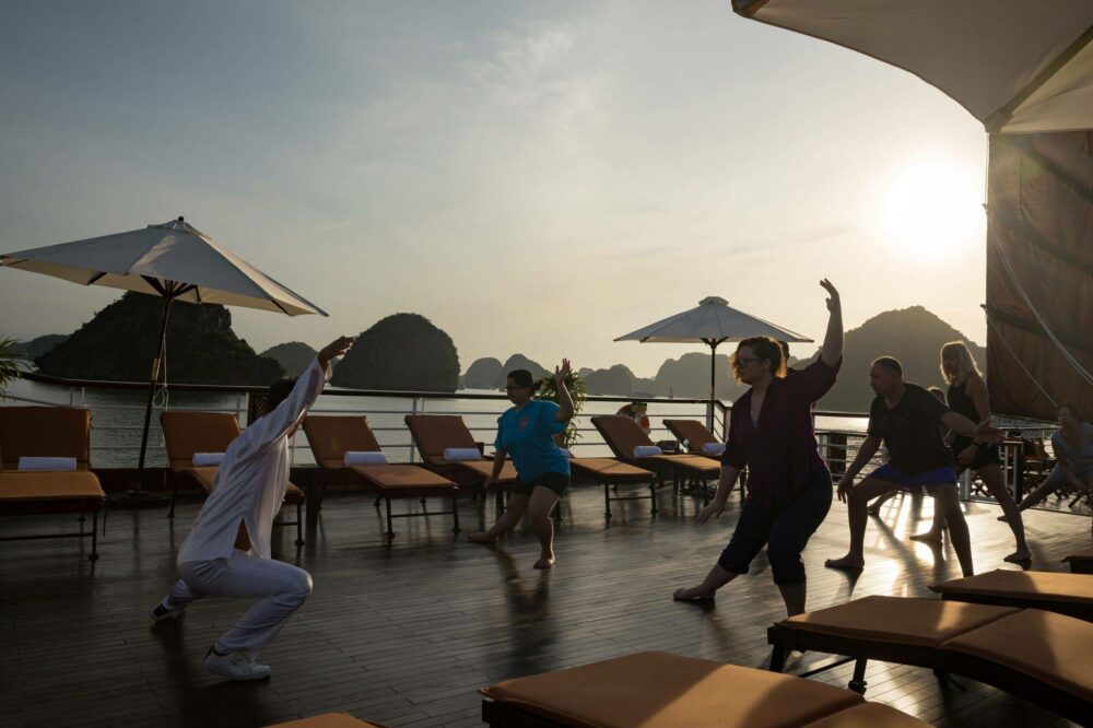 V Spirit Cruise Halong Bay Rondreis Vietnam Vakantie Original Asia
