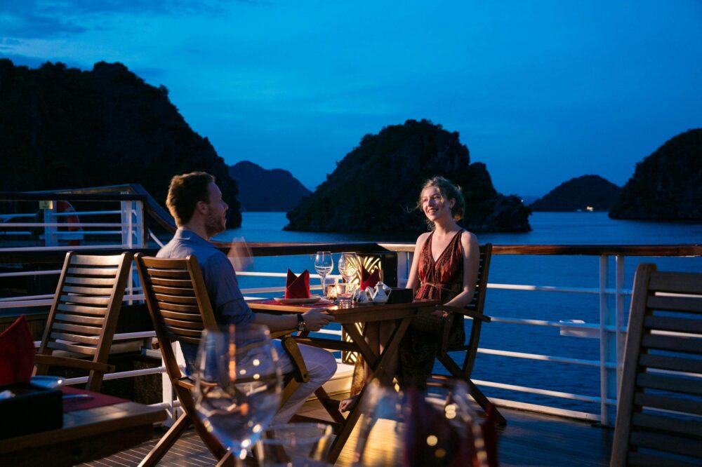V Spirit Cruise Halong Bay Rondreis Vietnam Vakantie Original Asia