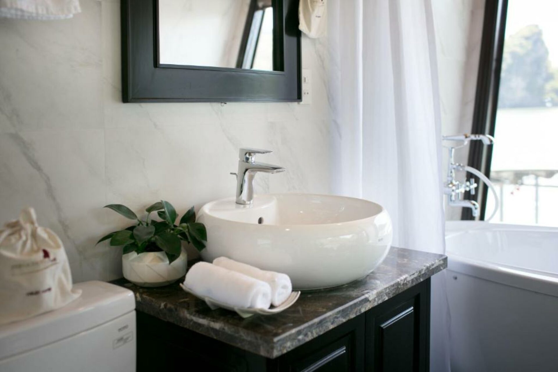 V Spirit Cruise Halong Bay Rondreis Vietnam Vakantie Original Asia