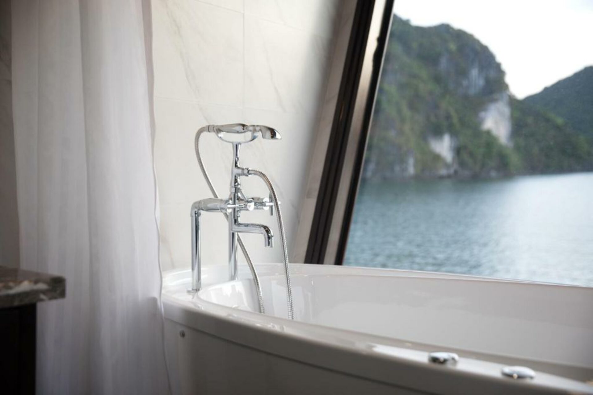 V Spirit Cruise Halong Bay Rondreis Vietnam Vakantie Original Asia