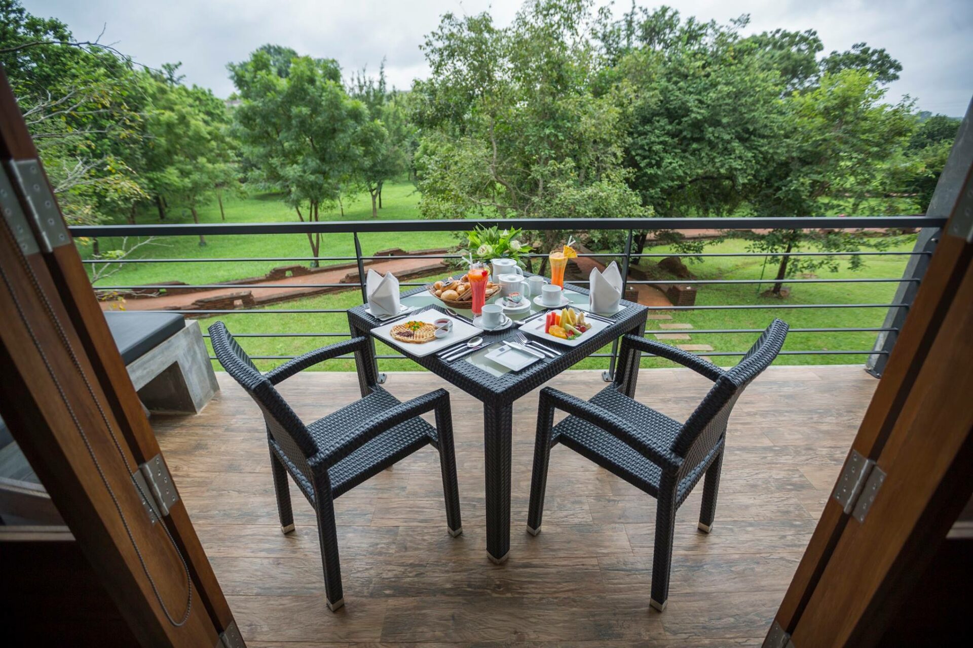 Aliya Resort and Spa Sigiriya Rondreis Sri Lanka Vakantie Original Asia