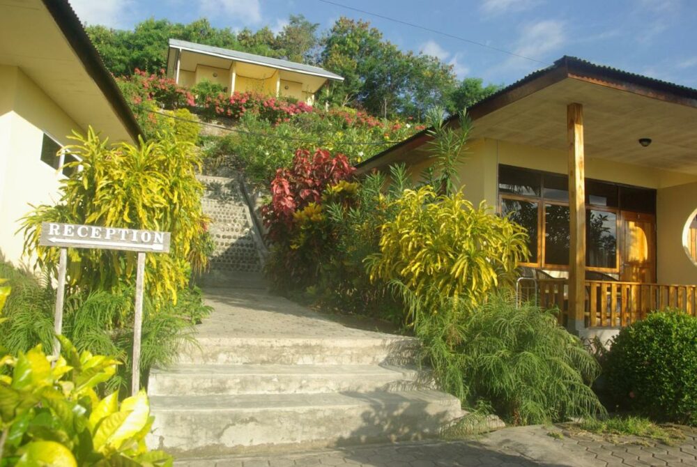 Golo Hilltop Hotel Labuan Bajo Rondreis Indonesia Vakantie Original Asia