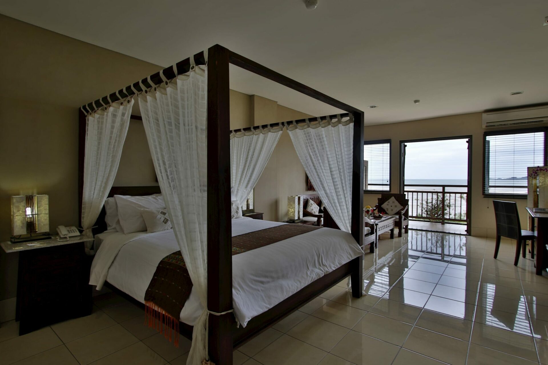 Jayakarta Suites Komodo Flores Rondreis Indonesia Vakantie Original Asia