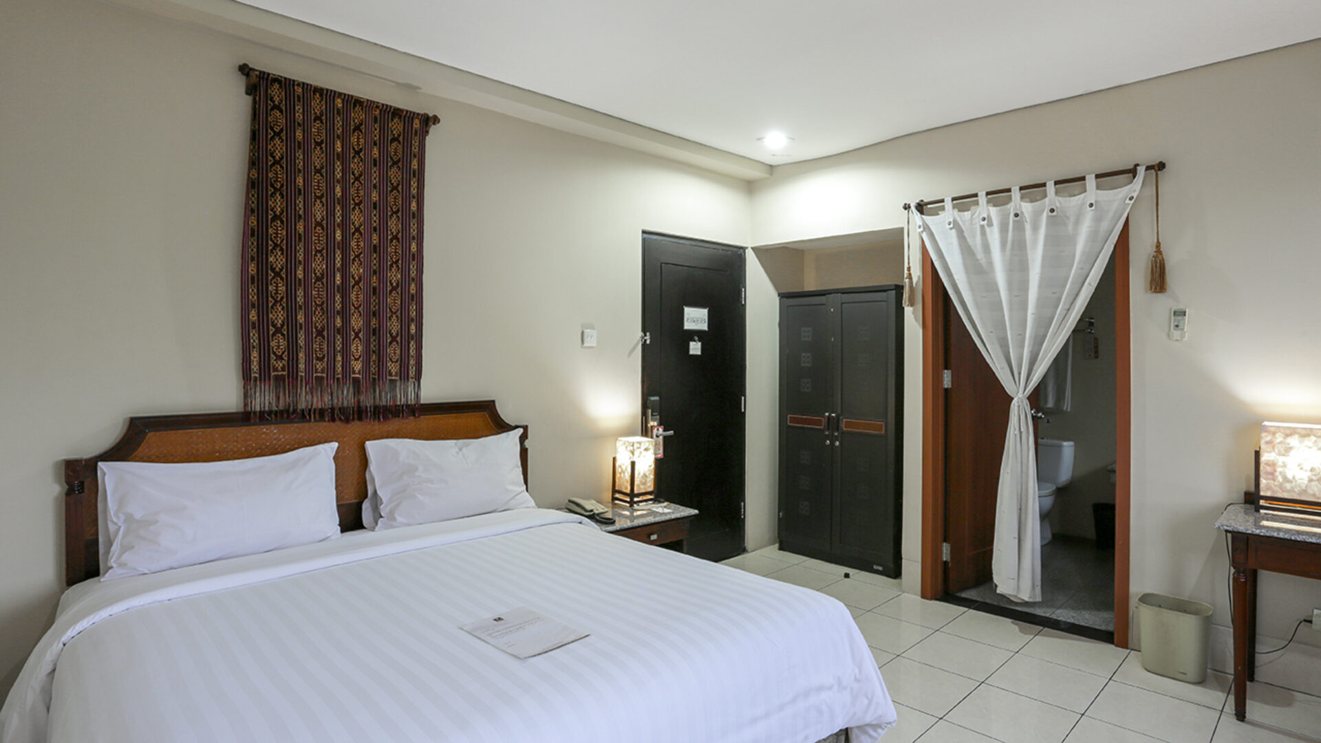 Jayakarta Suites Komodo Flores Rondreis Indonesia Vakantie Original Asia