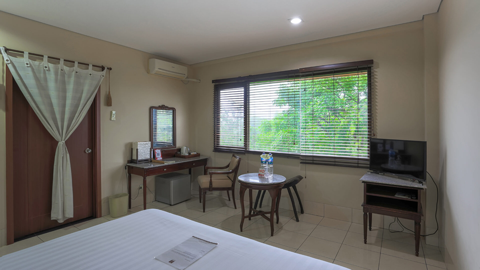 Jayakarta Suites Komodo Flores Rondreis Indonesia Vakantie Original Asia