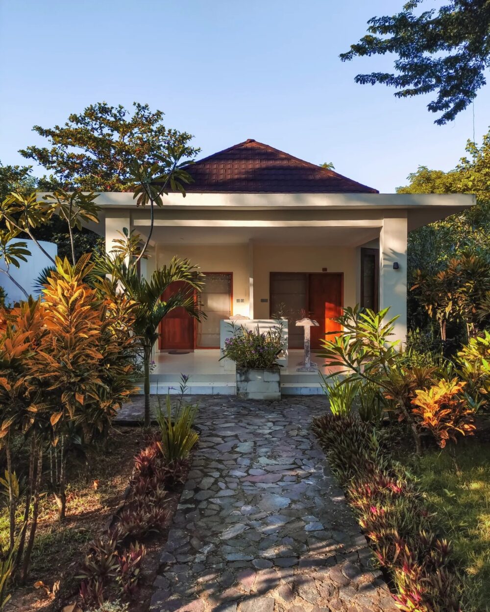 Puri Sari Beach Hotel Labuan Bajo Flores Rondreis Indonesia Vakantie Original Asia