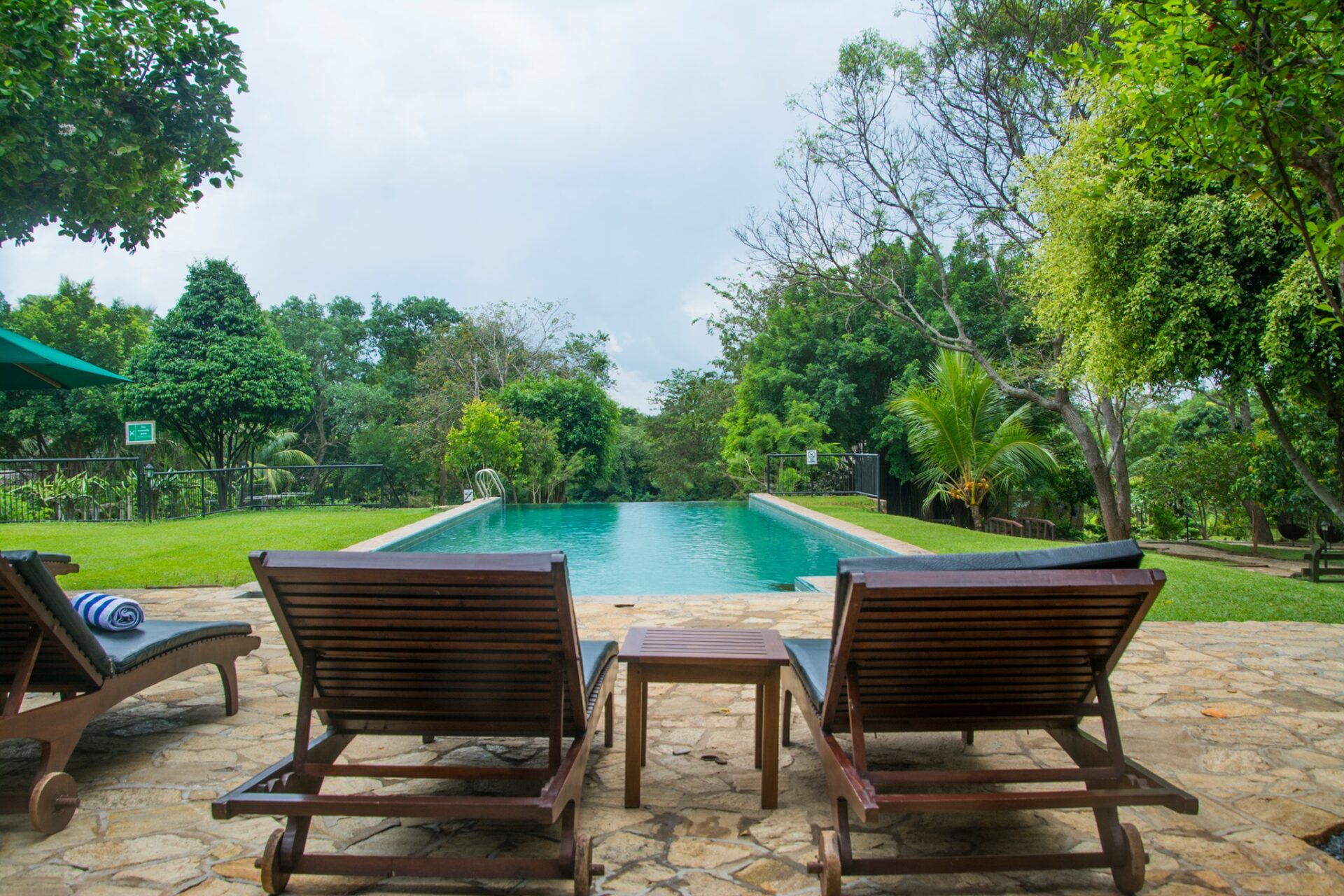 Kalus Hideaway Udawalawe Sri Lanka original asia rondreis sri lanka malediven ligstoel