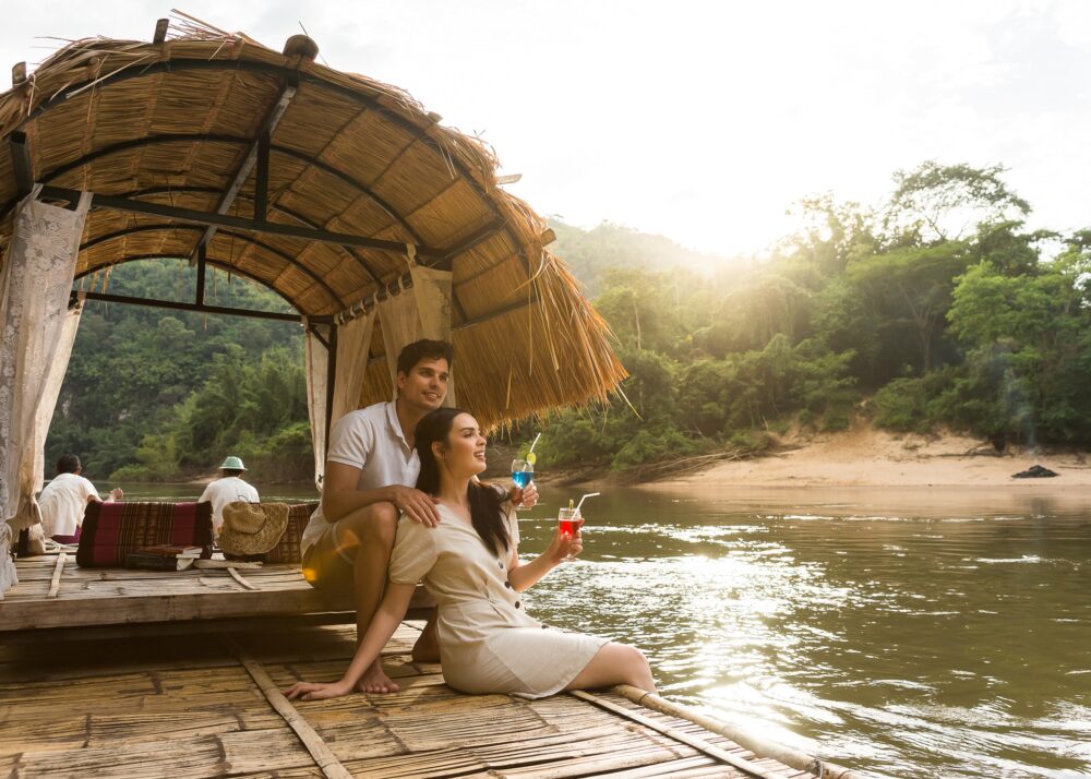 River Kwai Jungle Rafts Hotel Kanchanburi Drijvende bungalows Rondreis Thailand Vakantie Original Asia