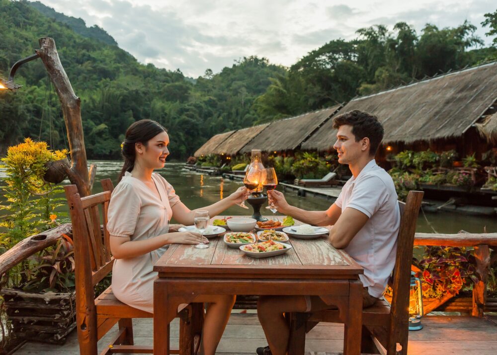 River Kwai Jungle Rafts Hotel Kanchanburi Drijvende bungalows Rondreis Thailand Vakantie Original Asia