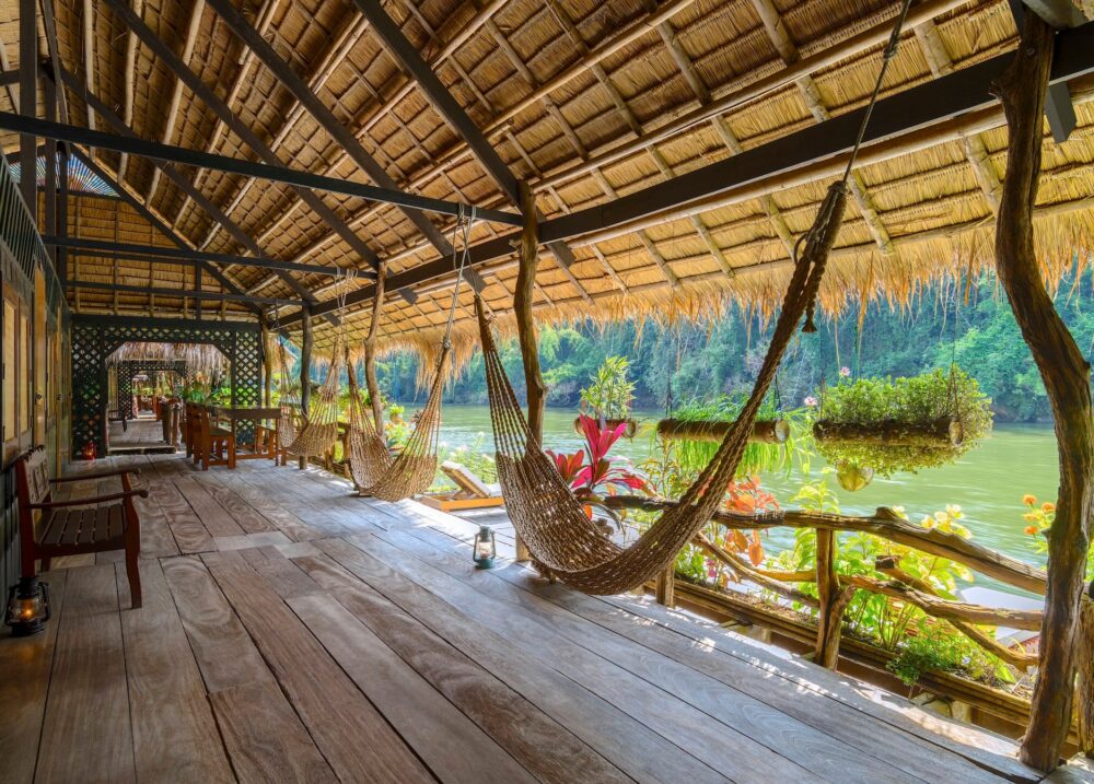 River Kwai Jungle Rafts Hotel Kanchanburi Drijvende bungalows Rondreis Thailand Vakantie Original Asia