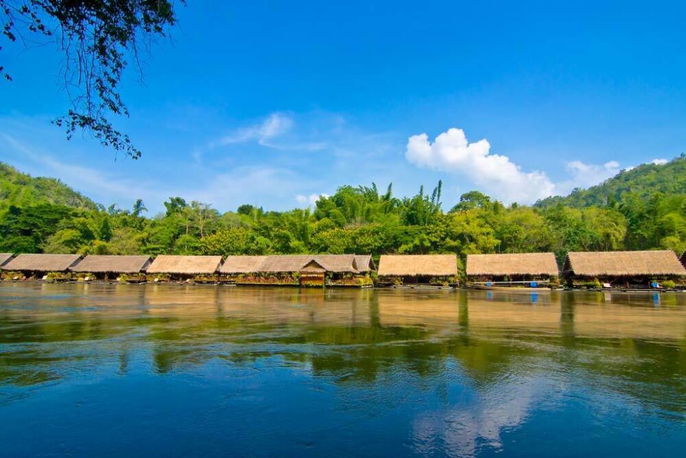 River Kwai Jungle Rafts Hotel Kanchanburi Drijvende bungalows Rondreis Thailand Vakantie Original Asia