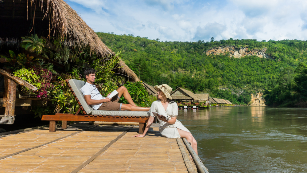 River Kwai Jungle Rafts Hotel Kanchanburi Drijvende bungalows Rondreis Thailand Vakantie Original Asia